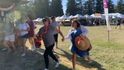 Na festivalu česneku v Kalifornii po střelbě umírali lidé (28. 7. 2019)