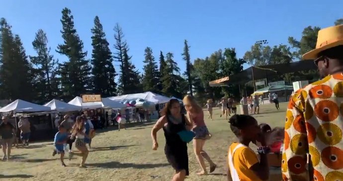 Na festivalu česneku v Kalifornii po střelbě umírali lidé (28. 7. 2019)