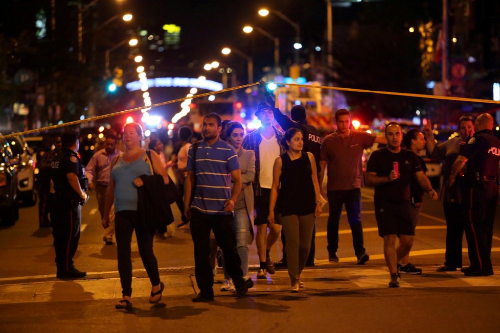 Při střelbě v Torontu byl zraněn větší počet lidí