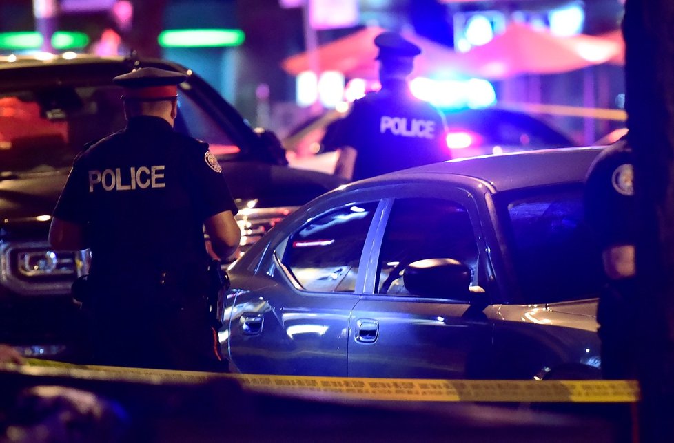Při střelbě v Torontu byl zraněn větší počet lidí