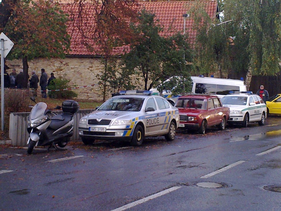 Policisté při honičce v Praze stříleli na řidiče.