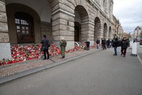 Filozofická fakulta po masakru: Zrušená výuka, dobrovolné státnice