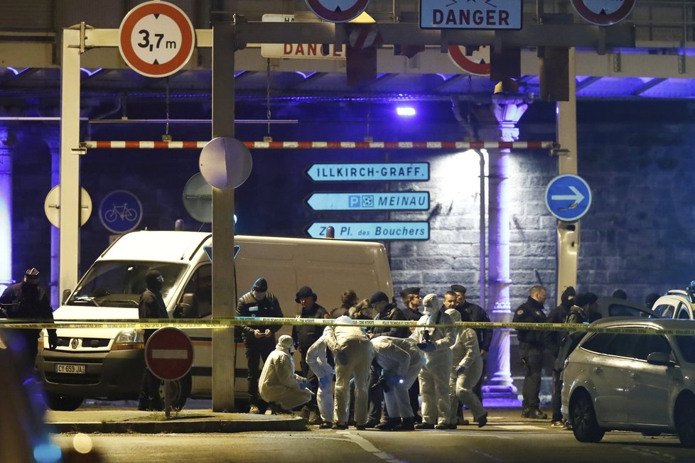 Policistům se podařilo zneškodnit střelce, který ve Štrasburku zabil 4 lidi, (13. 12. 2018).