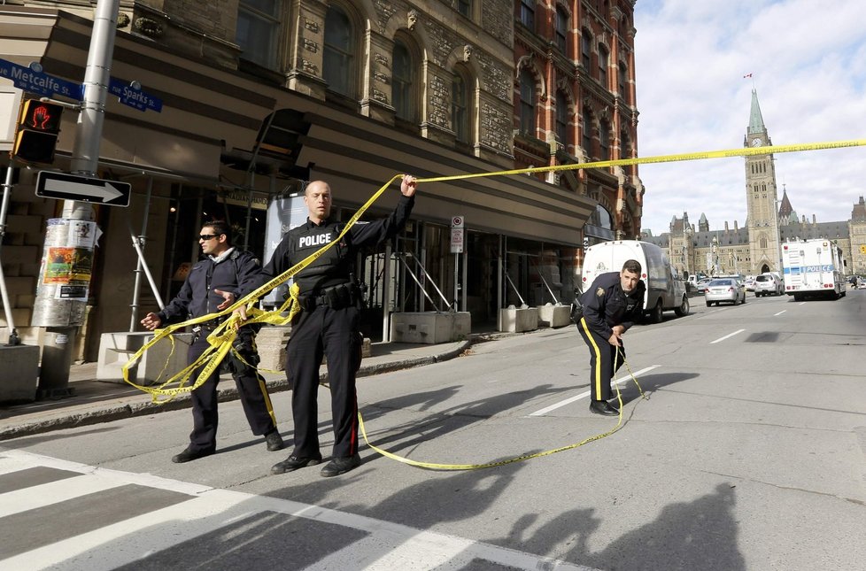 Policie uzavírá oblast kolem kanadského parlamentu kvůli řádění neznámého střelce