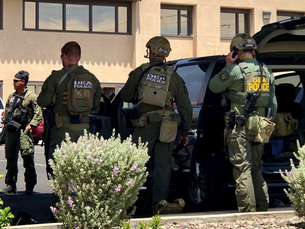 Střelba v USA zasáhla nákupní středisko Walmart v El Pasu (3. 8. 2019)
