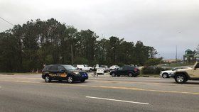 Byla nahlášena střelba na střední škole v Severní Karolíně, na místě zasahuje policie, (9. 11. 2018).