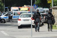 Masakr při exekuci v Karlsruhe: Střelec vzal rukojmí, všichni mrtví!