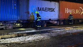 Střet nákladního vlaku s dělníky ve Staré Boleslavi