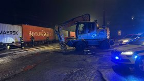 Střet nákladního vlaku s dělníky ve Staré Boleslavi