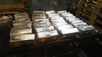 Rebelie drobných investorů na Redditu zachvátila i stříbro, cena strmě vzrostla Rebelie drobných investorů na Redditu zachvátila i stříbro, cena strmě vzrostla