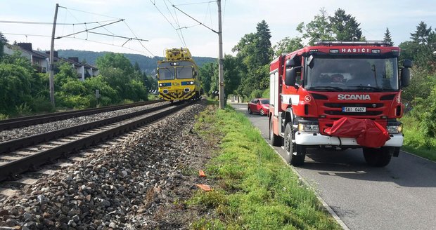 Pád stromu způsobil zpoždění vlaků