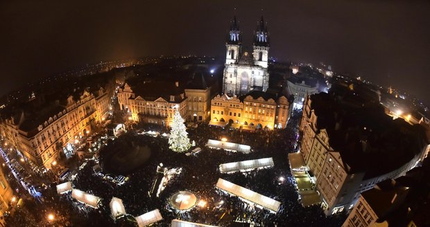 Rozsvícení vánočního stromu na Staroměstském náměstí v Praze - 2016