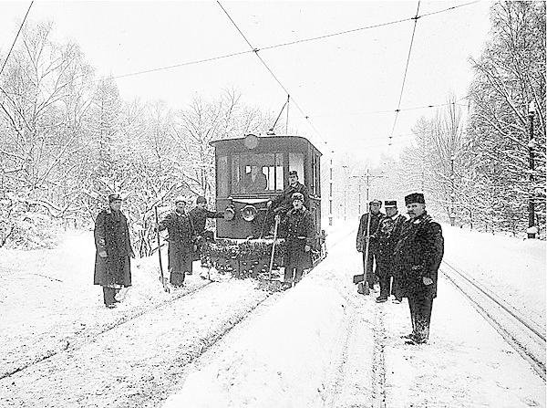 Královská obora, pluh u smyčky tramvají u Výstaviště v roce 1926.