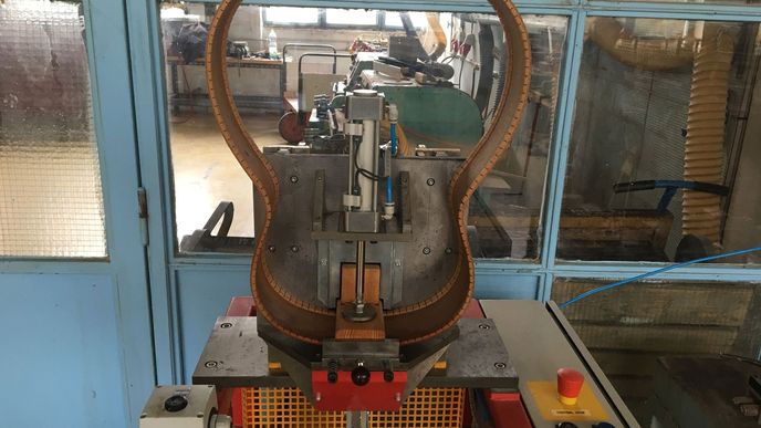 Jak se vyrábějí nástroje v Lubské továrně Strunal Schönbach