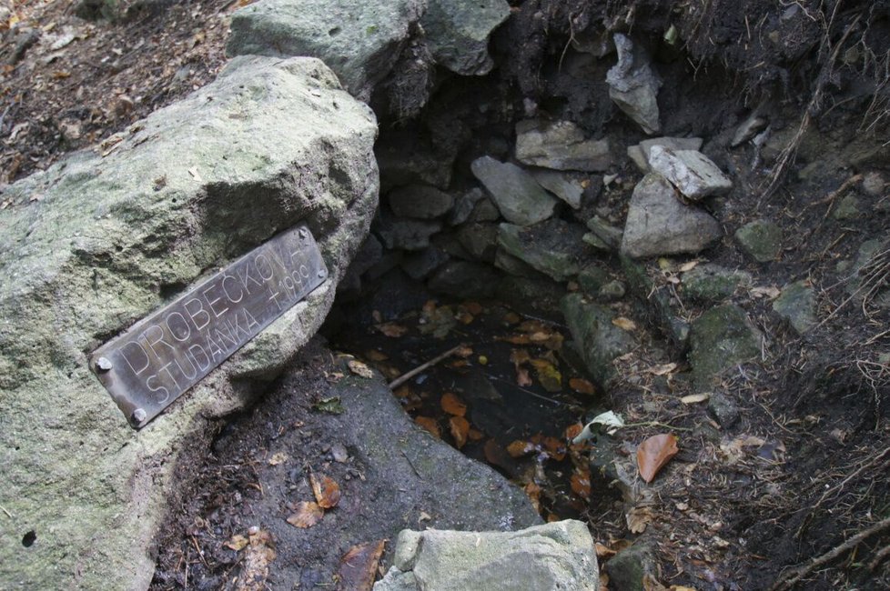 Drobečkova studánka