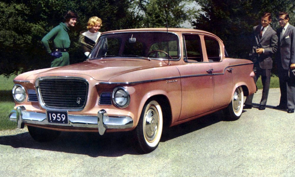 Čtyřdveřový sedan Studebaker Lark VIII s výbavou Regal.