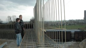Pavel Zábojník (21) a Ivo Šebesta (24) se šli podívat z rozestavěného mostu na místo tragédie