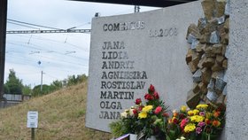 Památník obětem tragédie ve Studénce.