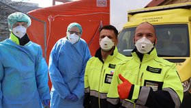 Studenti vysokoškolského oboru zdravotnický záchranář posílí pražské záchranáře.