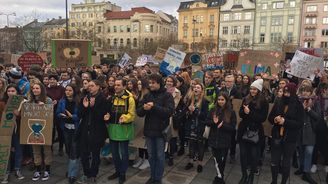 Studenti díky svým protestům definitivně zastavili globální oteplování a zachránili planetu