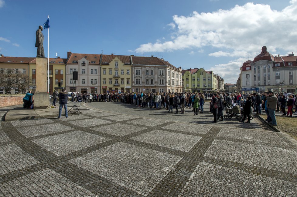 Studenti po celém Česku protestovali za ústavní hodnoty