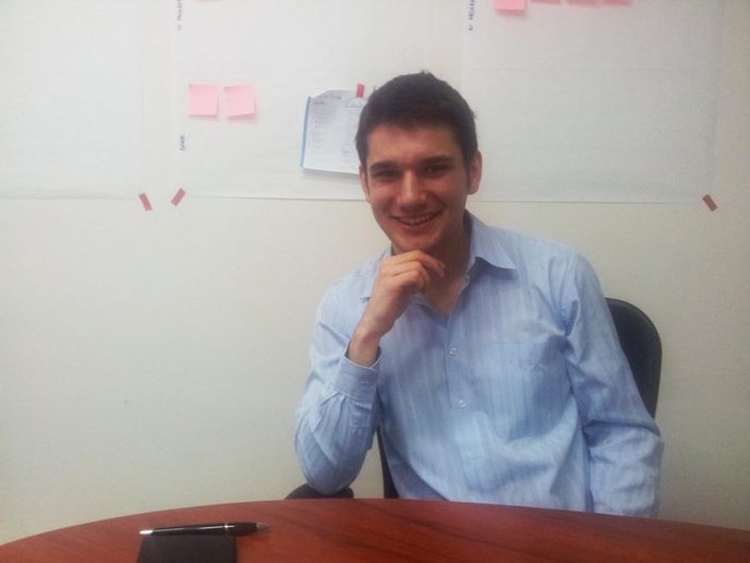 Studenti studentům. Zakladatel a šéf AskYou Jaroslav Slavičínský. Studenti studentům. Zakladatel a šéf AskYou Jaroslav Slavičínský.