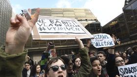 Studenti po celé České republice protestovali za ústavní hodnoty.