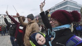 Studenti po celé České republice protestovali za ústavní hodnoty