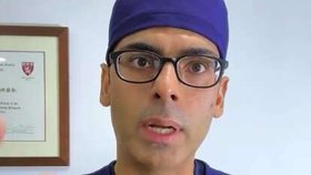 Dr. Sethi vystudoval Harvard.