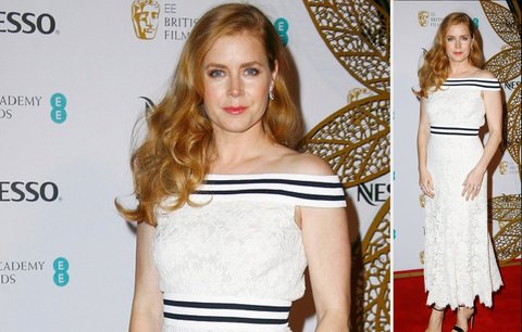 Styl podle celebrit: Pořiďte si na jaro bílé šaty jako Amy Adams