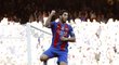 Útočník Barcelony Luis Suárez slaví gól