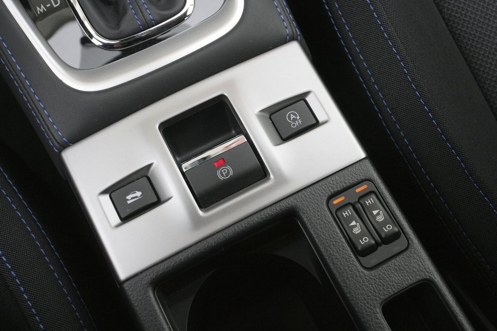 Už ve standardní výbavě Subaru Levorg naleznete elektronickou parkovací brzdu, vyhřívání předních sedadel, připojení chytrých telefonů, parkovací kameru nebo startování tlačítkem