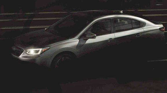 Subaru poodhaluje nové Legacy. Dostane obří displej jako Tesla