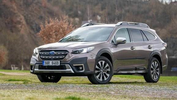 Subaru Outback modelového roku 2023 vstupuje na český trh. Známe ceny