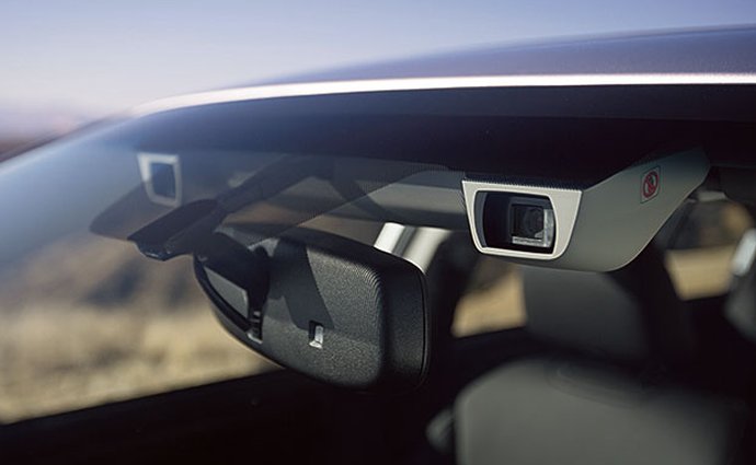Subaru EyeSight: Lepší verze kamerového systému vidí dále
