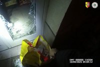 Mladík (16) si popletl otevírací dobu. V Suchdole šel „na nákup“ za tmy a s krumpáčem v ruce!