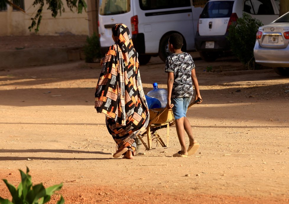 Obyčejní obyvatelé v Súdánu (21. a 22. 4. 2023)