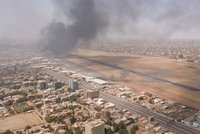 Přes 50 mrtvých a stovky zraněných: Při bojích mezi armádou a milicemi zemřeli v Súdánu i zaměstnanci OSN