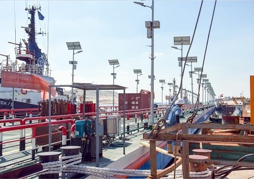 Ejlat má proti Suezskému průplavu výhodu v možnosti přijímat větší tankery, ilustrační foto