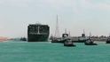 Loď Ever Given v Suezském průplavu