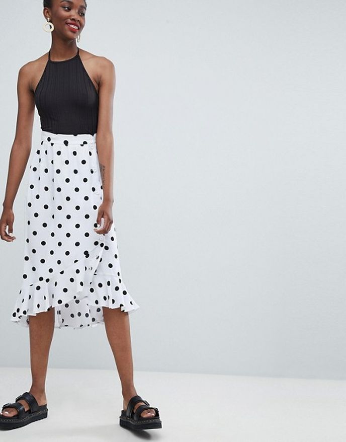 Monki, 35 eur, prodává Asos.com