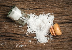 Jak se zbavit přebytečné soli v jídle?