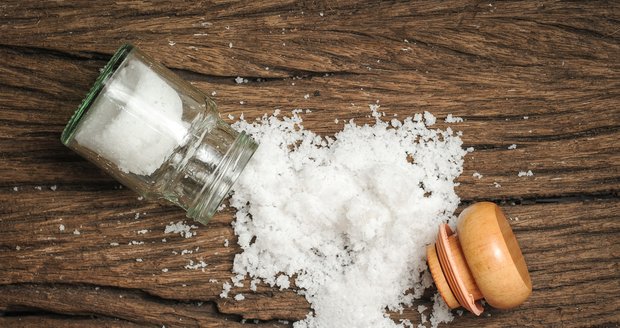 Jak se zbavit přebytečné soli v jídle?