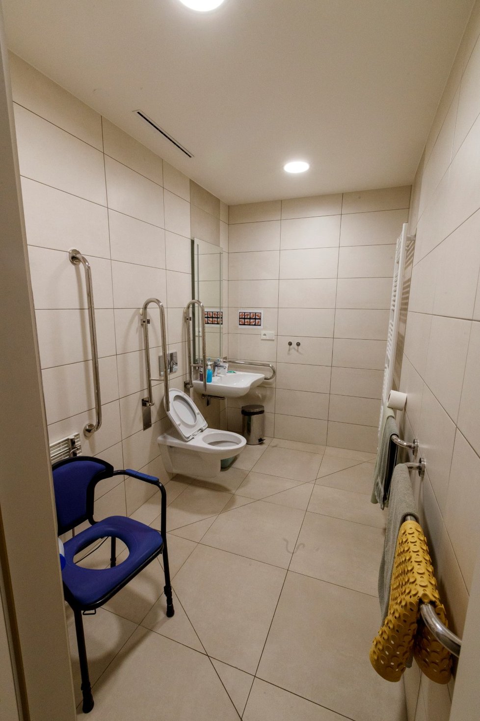 Prostory Domova Sulická: Toaleta uzpůsobená potřebám klientů