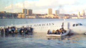 Chesley Sullenberger zachránil 155 lidí riskantním manévrem jen kousek od Manhattanu