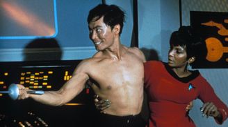 Týdenní dekomprese: Ve Star Treku jsou gayové, francouzské polibky do vesmíru nepatří