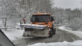 Šumavu překvapil silný mráz a vrstva sněhu. Silničáři jsou v pohotovosti (27.11 2018)