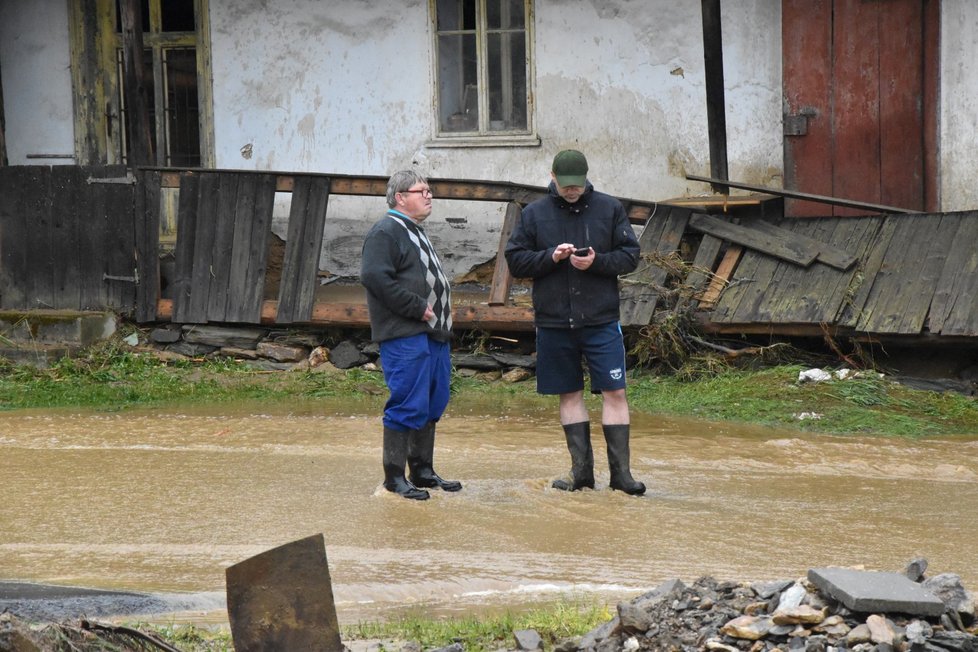 Nedělní blesková povodeň zcela zpustošila místní část Šumvaldu Břevenec na Olomoucku