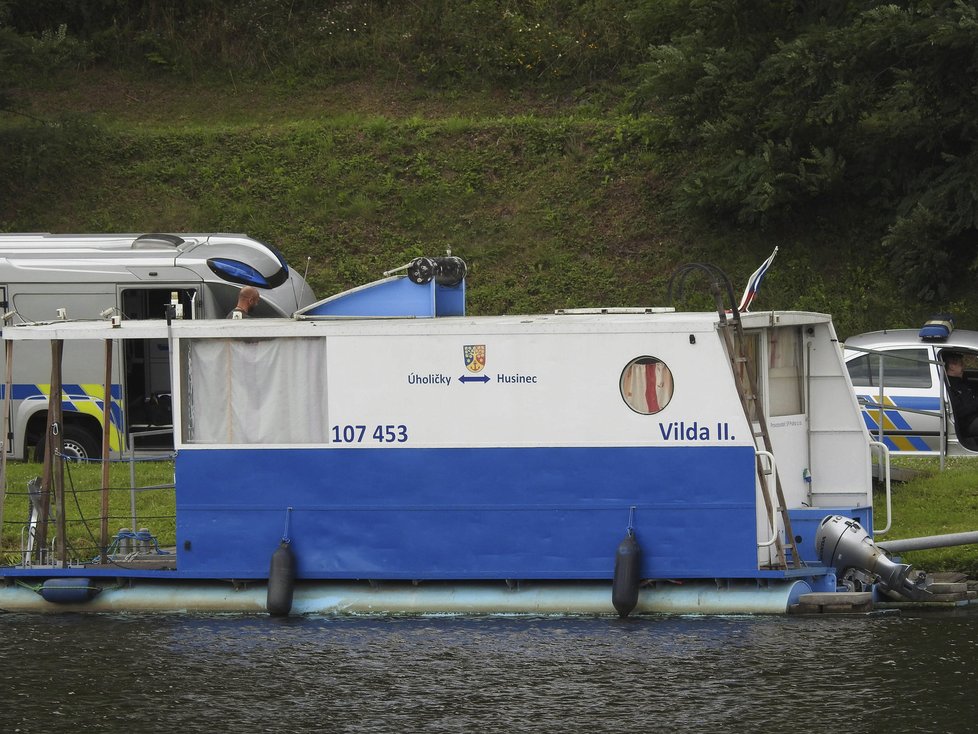 Policejní potápěč z vody nevytáhl mrtvolu, ale obří mrtvou rybu.