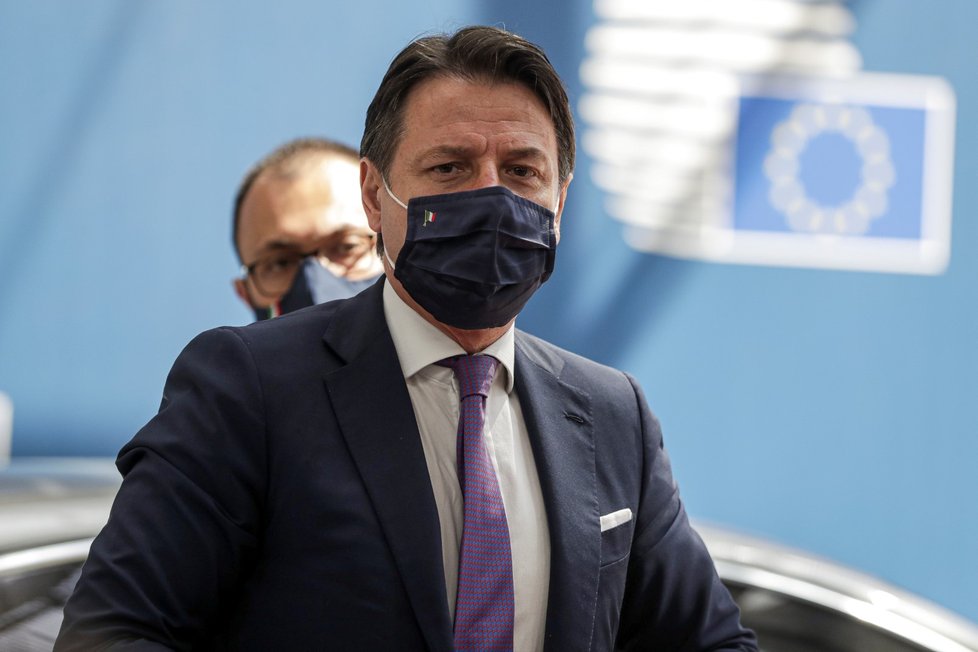 Italský premiér Giuseppe Conte na evropském summitu v Bruselu (20. 7. 2020)